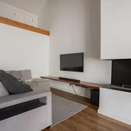 Sao Jorge Homes Velas